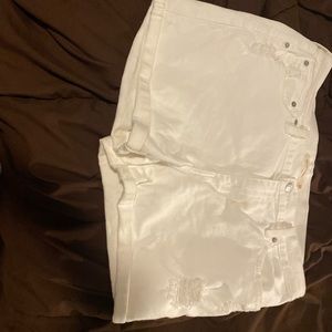White mid length shorts. Worn once. In great condition.